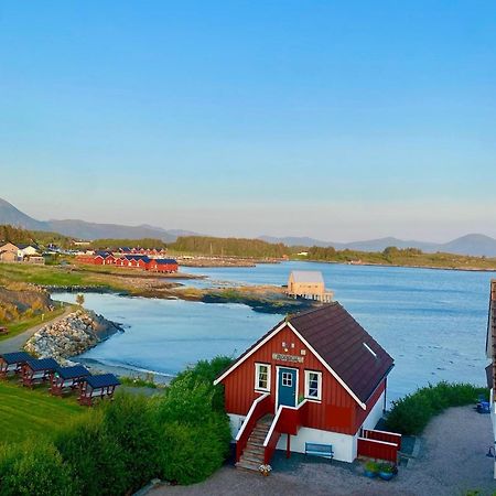 Waterfront Rorbu - By The Beach Bud Exteriör bild